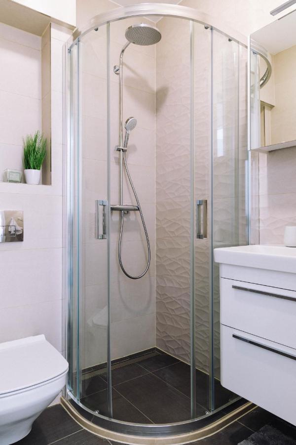 Brand New & Comfort Apartment L & L ,Free Parking + Close To Beach 杜布罗夫尼克 外观 照片